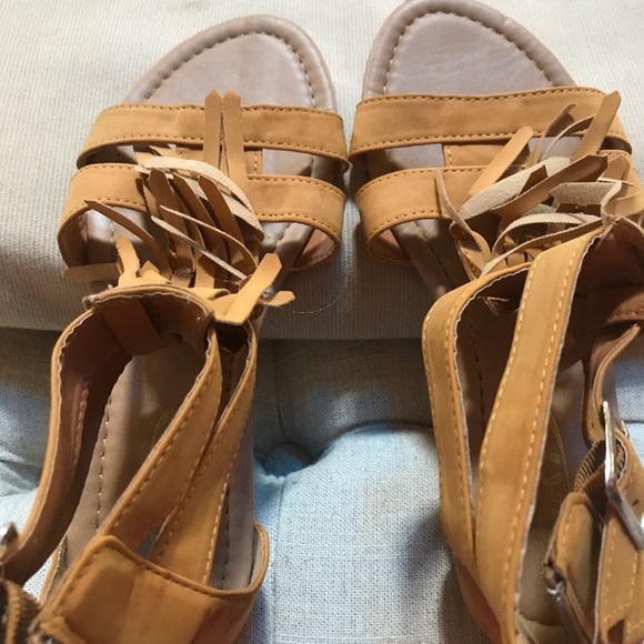 4 for the price of 1 - Picture 3 of 7